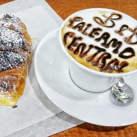 לינה וארוחת בוקר Palermo Central Bed&Breakfast 3*