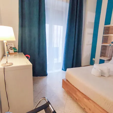 Palermo Central B&B לינה וארוחת בוקר 3*